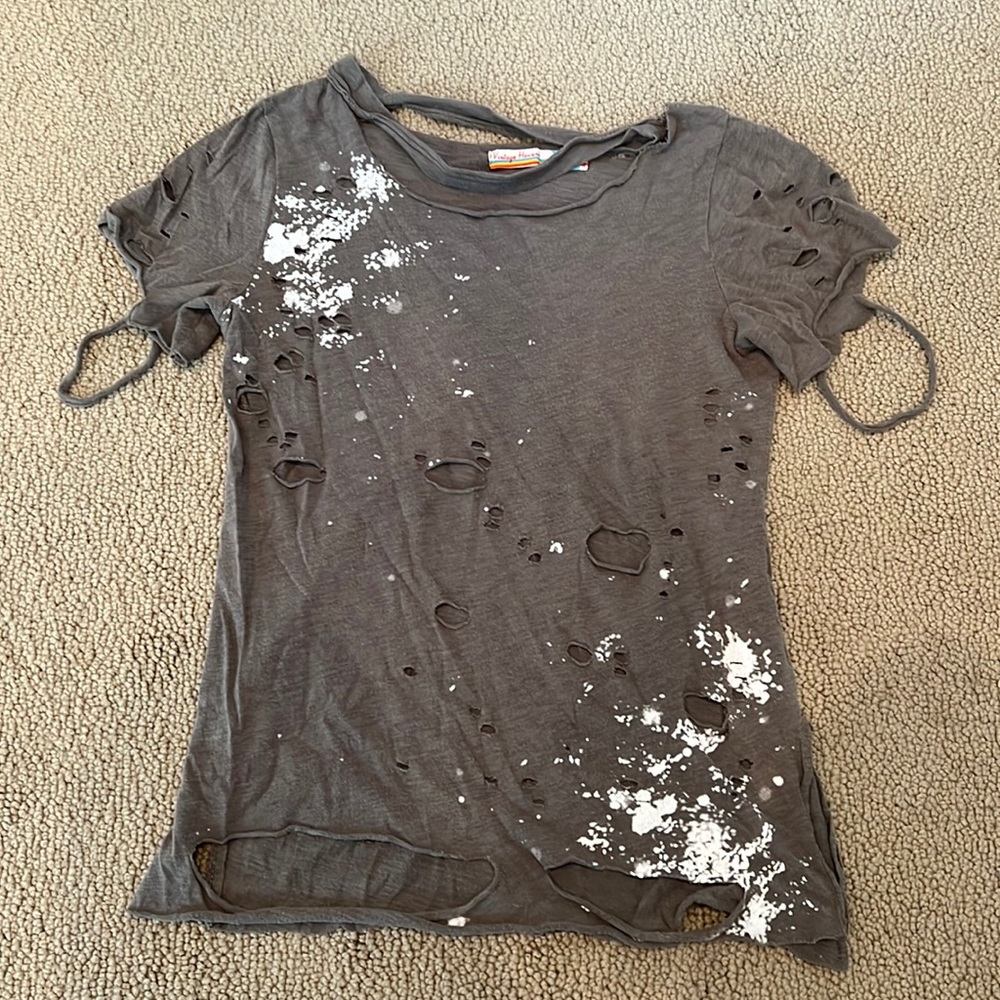 Vintage Havana t-shirt with holes/fraying and white splatter paint